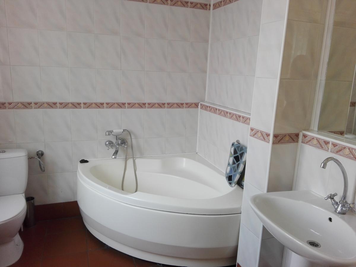Bed and Breakfast Bristol Economy Бытом Экстерьер фото