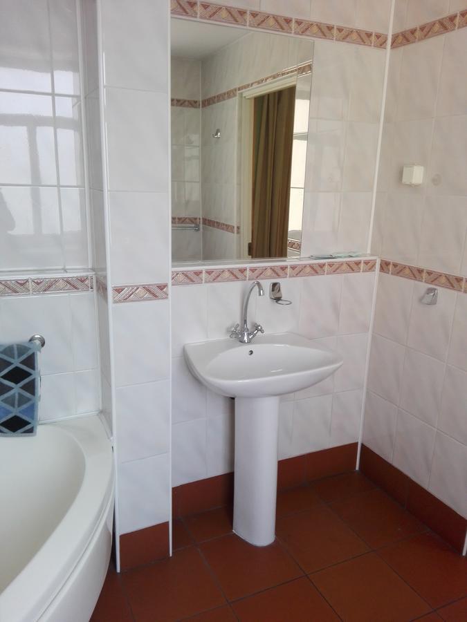 Bed and Breakfast Bristol Economy Бытом Экстерьер фото