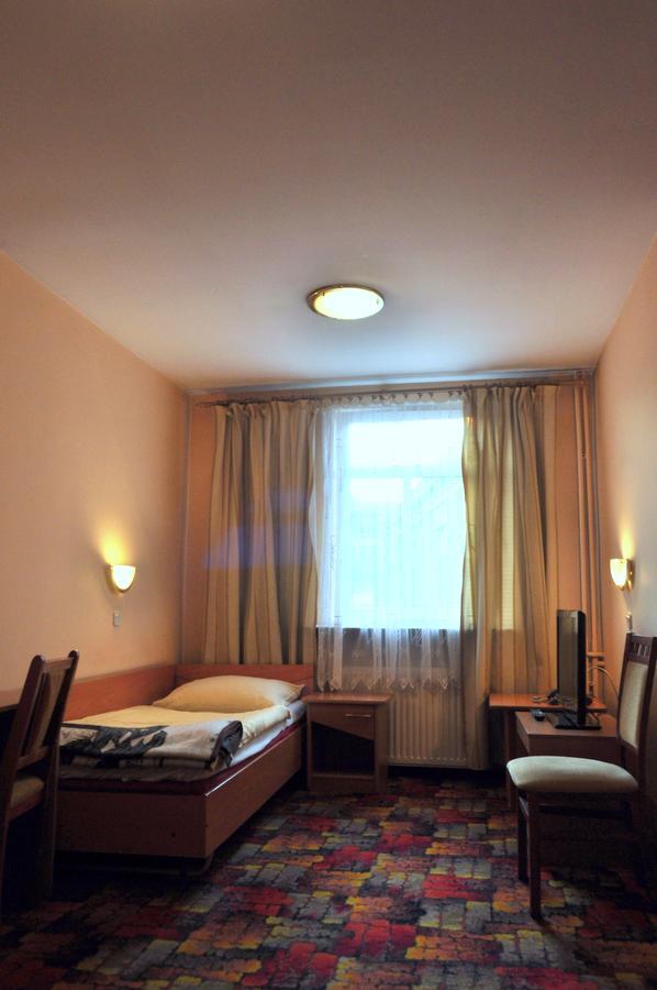 Bed and Breakfast Bristol Economy Бытом Экстерьер фото