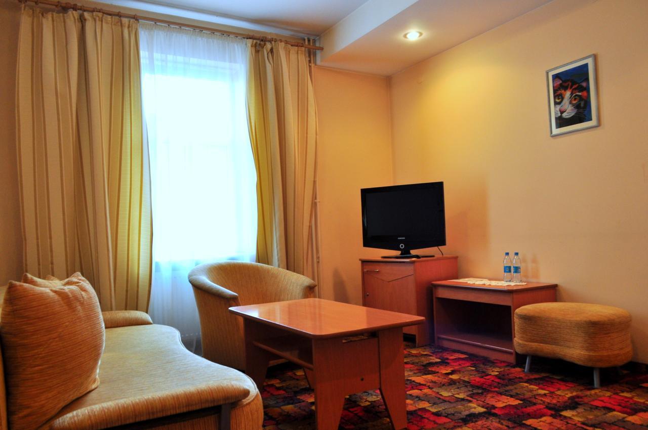 Bed and Breakfast Bristol Economy Бытом Экстерьер фото