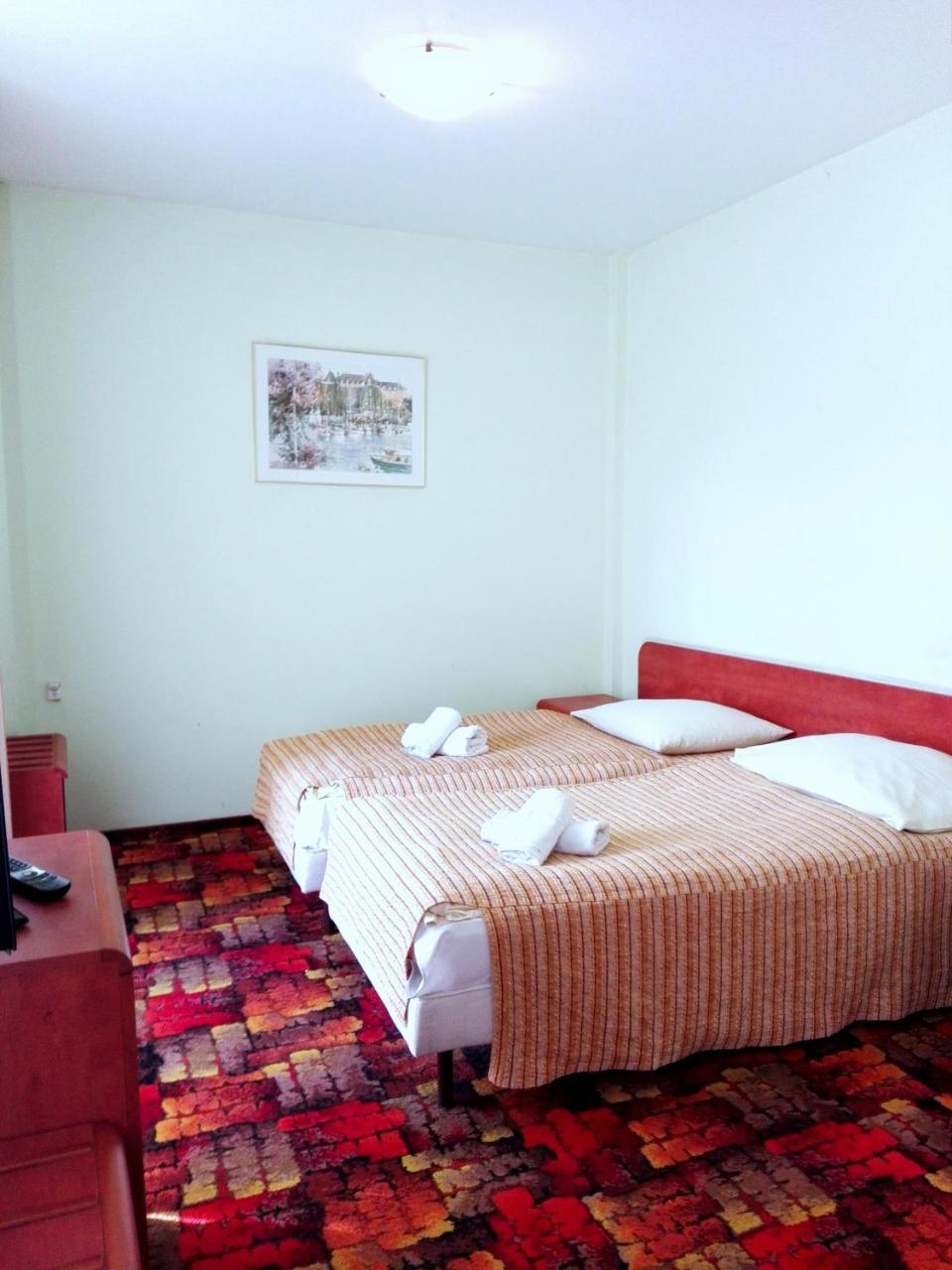 Bed and Breakfast Bristol Economy Бытом Экстерьер фото
