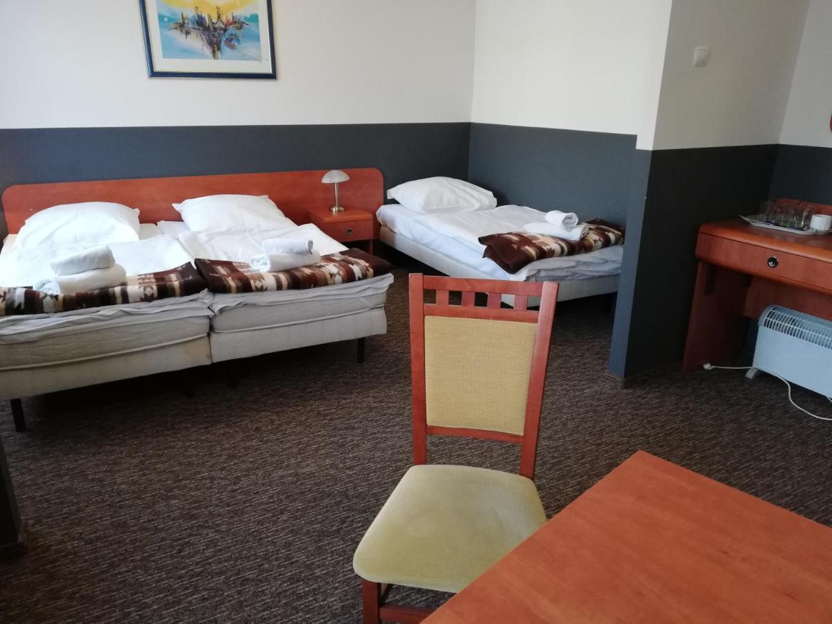Bed and Breakfast Bristol Economy Бытом Экстерьер фото