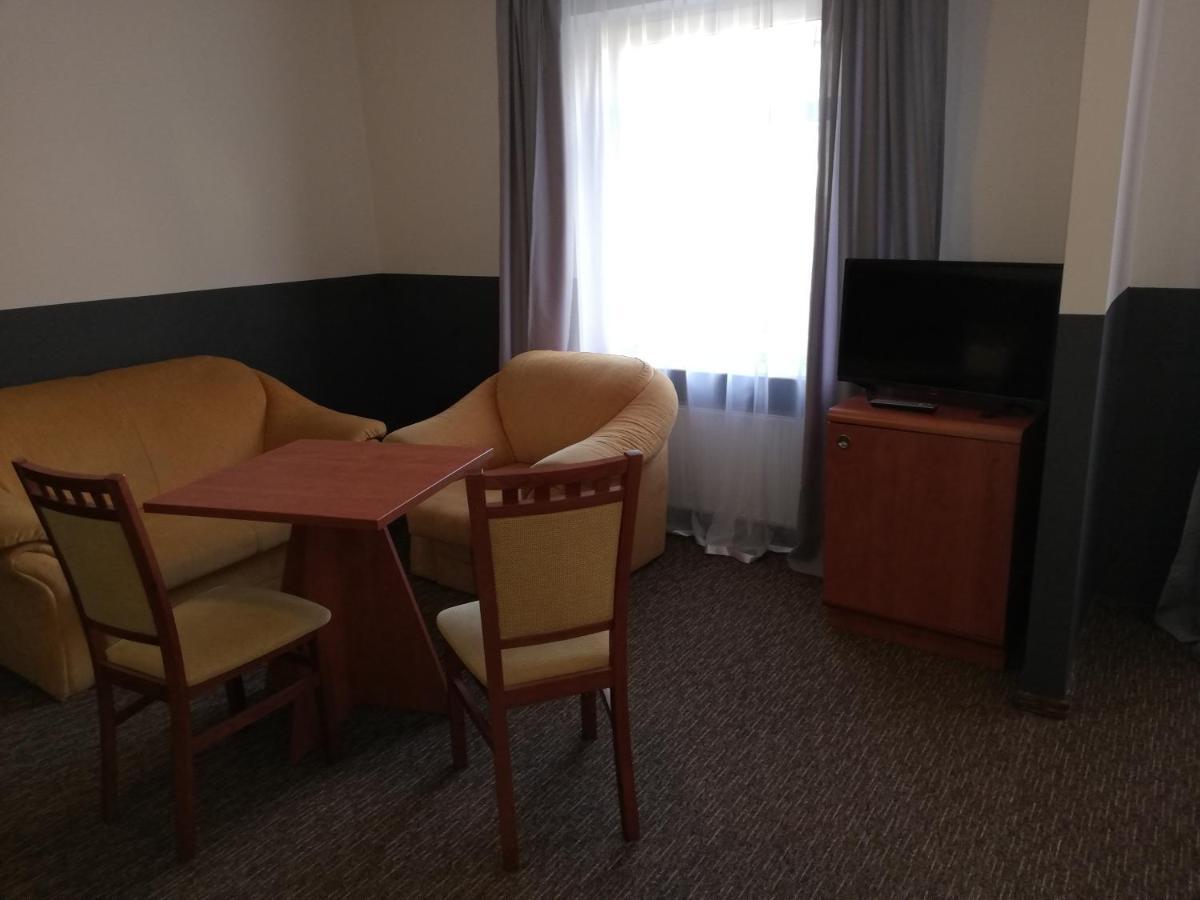 Bed and Breakfast Bristol Economy Бытом Экстерьер фото